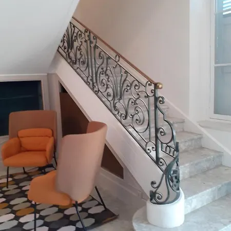 Panzió La Maison Np